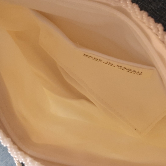 White Vintage crossbody purse white with iridescent beads - Picture 5 of 7